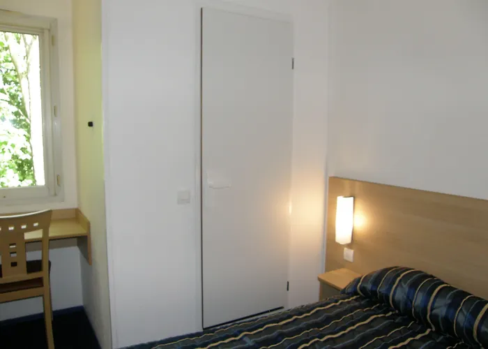 Hotel Mister Bed Lomme 2*